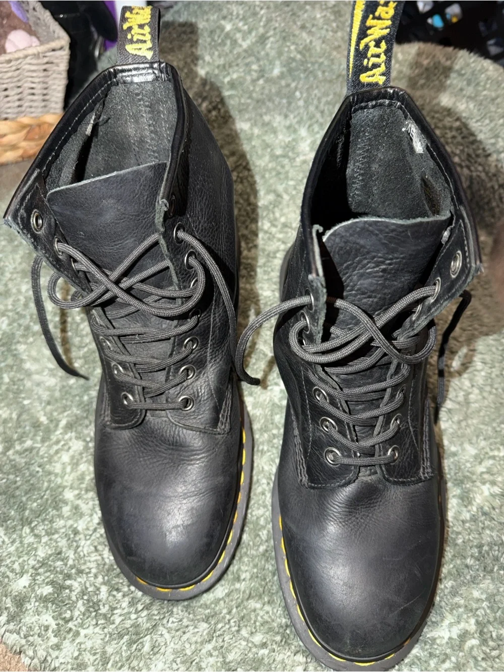 Dr. Martens Men’s Size 9 Leather AIR WARE Bouncing Soles Boots Yellow Stitching